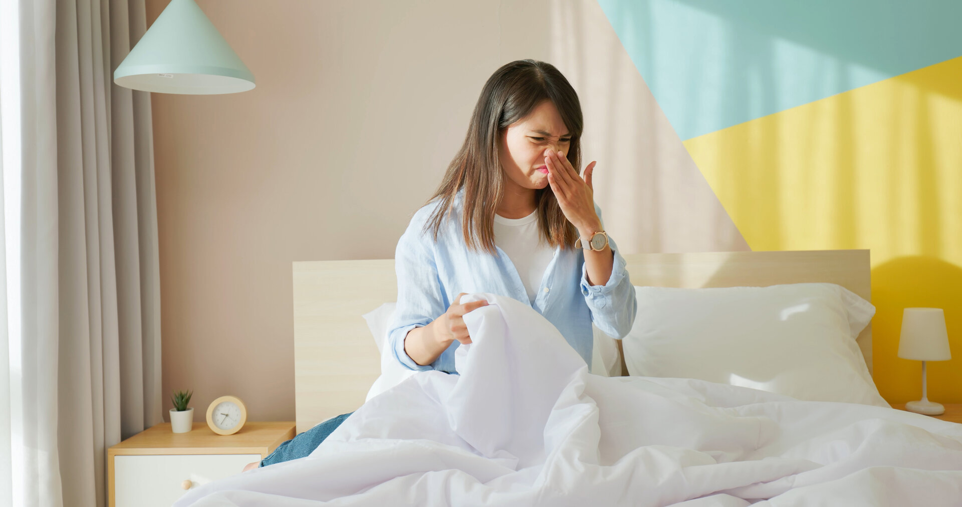 You are currently viewing Milben und andere ungebetene Gäste – deshalb ist eine regelmäßige Reinigung der Bettwäsche so wichtig