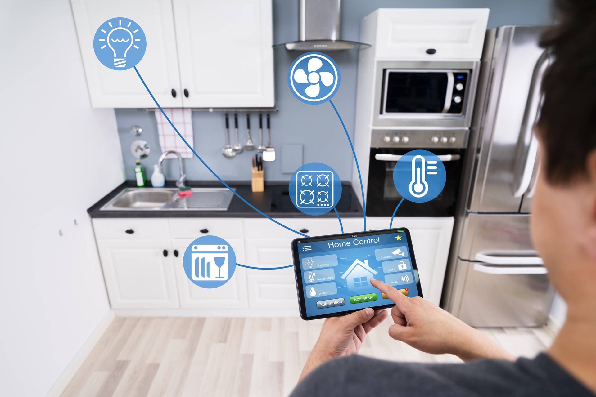 Digitale Küchentechnik mit Tablet-Steuerung | Laborwaage  